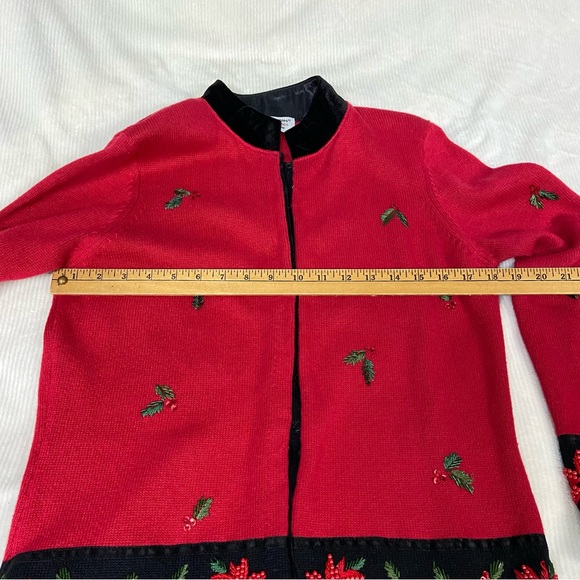 Heirloom Collectibles Christmas Sweater - Picture 6 of 10